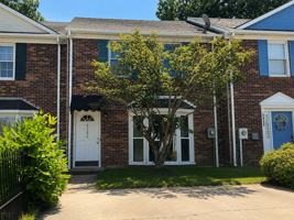 featured image of 2152 Westbury Ct Sw #1