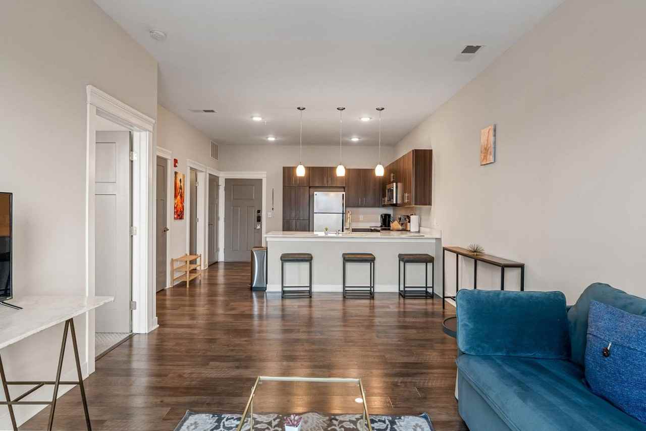 530 Massachusetts Avenue - Photo 2 of 57