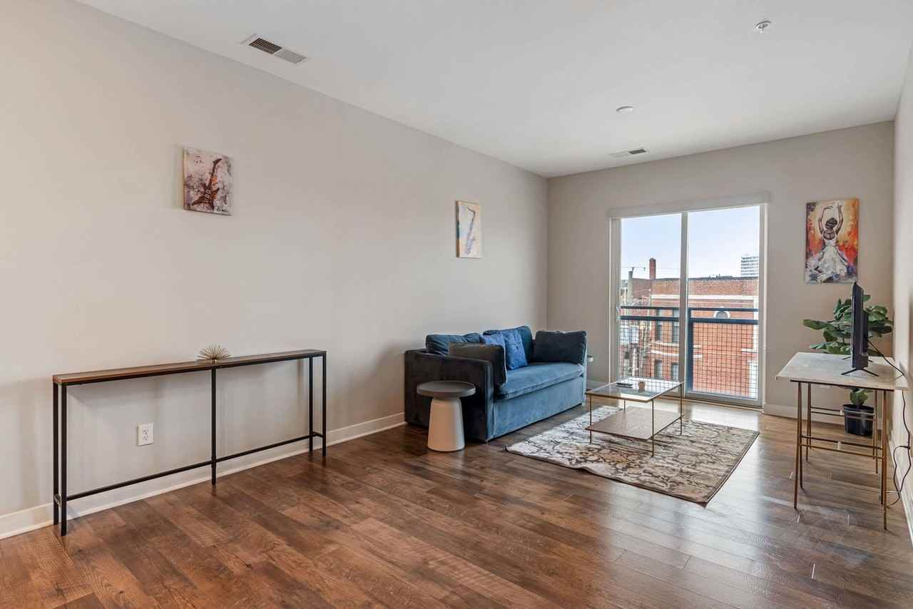 530 Massachusetts Avenue - Photo 4 of 57