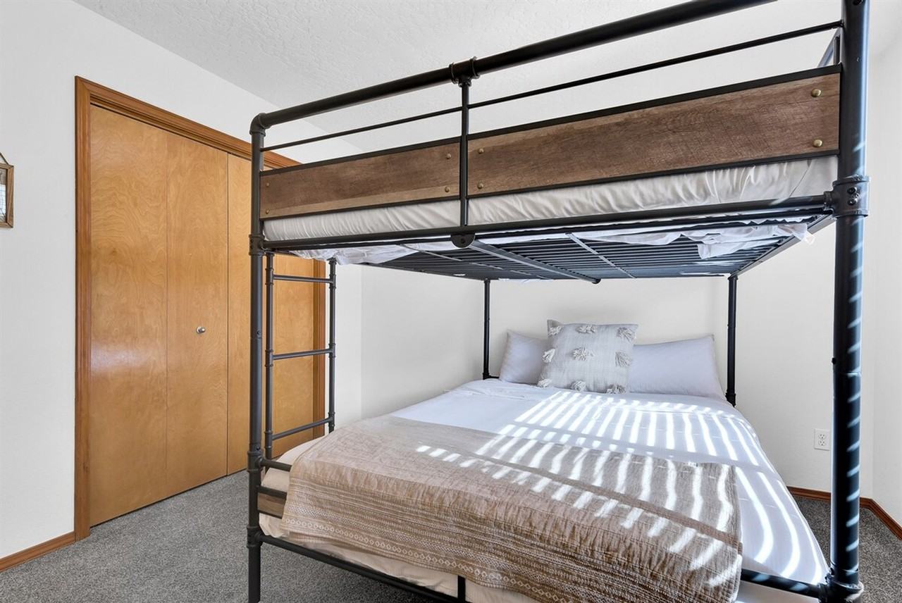 1005 W Targee St #1547106P - Photo 7 of 15