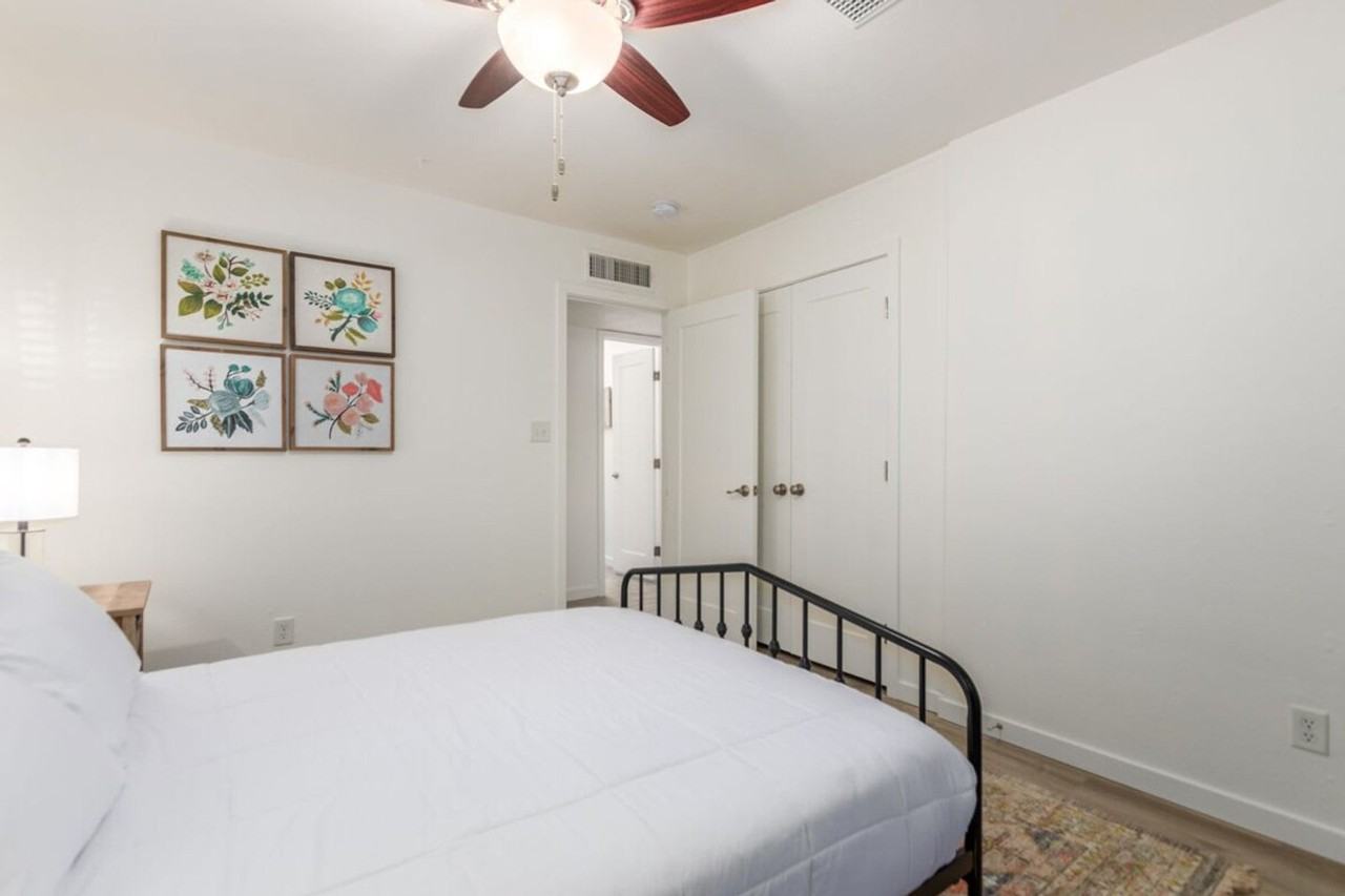 1813 N 75th Pl #1558624P - Photo 7 of 39