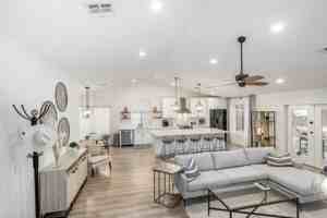 featured image of 2562 E Lynwood St