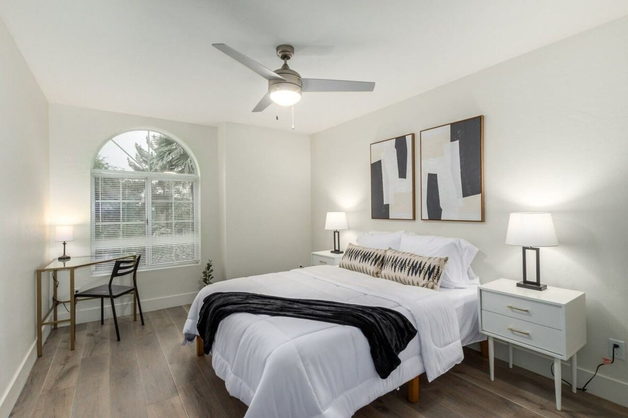 2562 E Lynwood St #1558611P - Photo 7 of 30