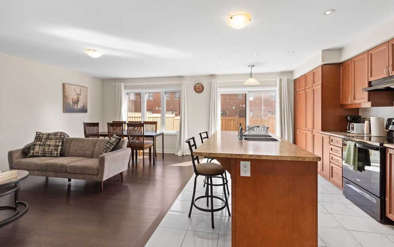 33 Kilmarnock Cres #1504534P - Photo 4 of 35