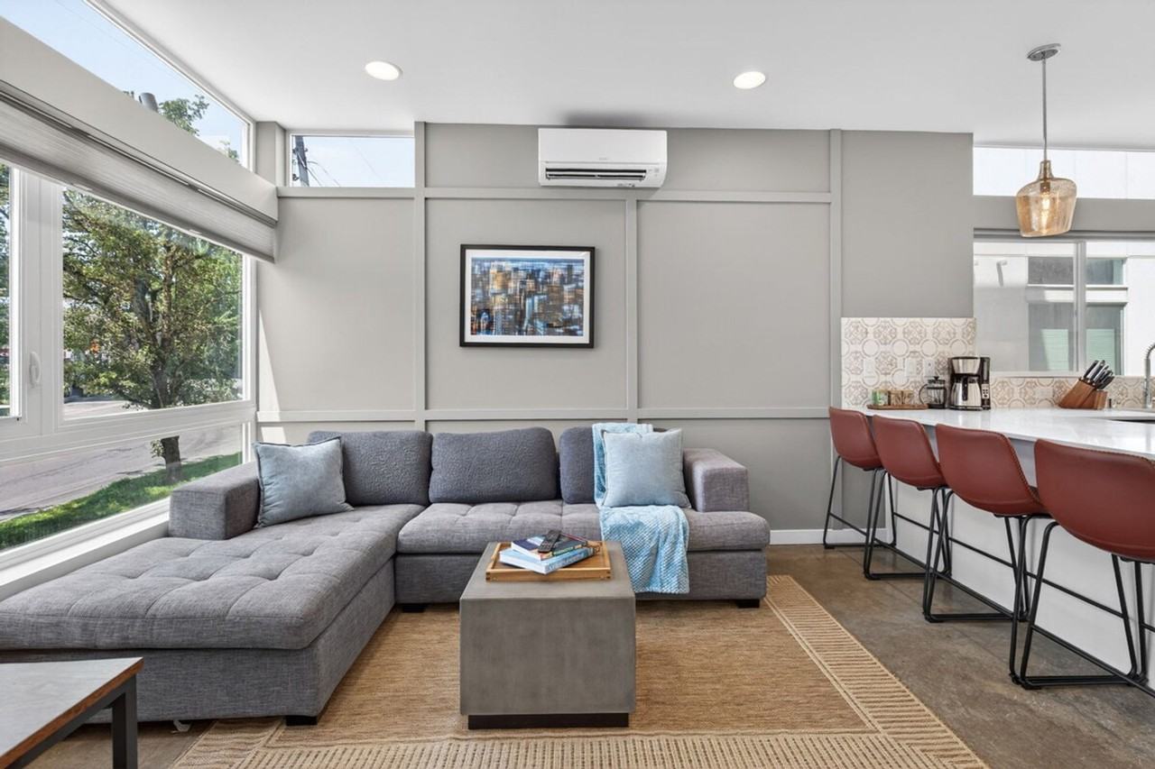 620B 10th Ave E #1562876P - Photo 4 of 36