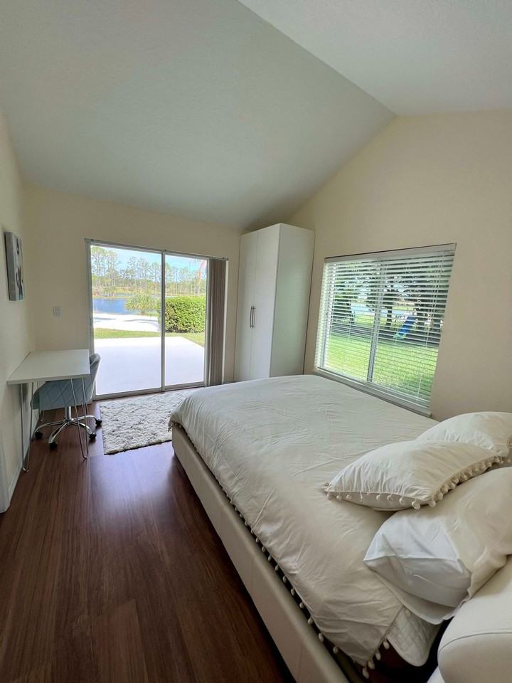 7546 Swiss Fairways Ave #1565897P - Photo 3 of 17