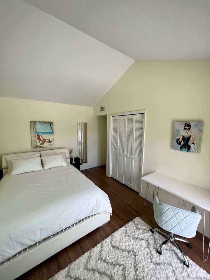 7546 Swiss Fairways Ave #1565897P - Photo 4 of 17