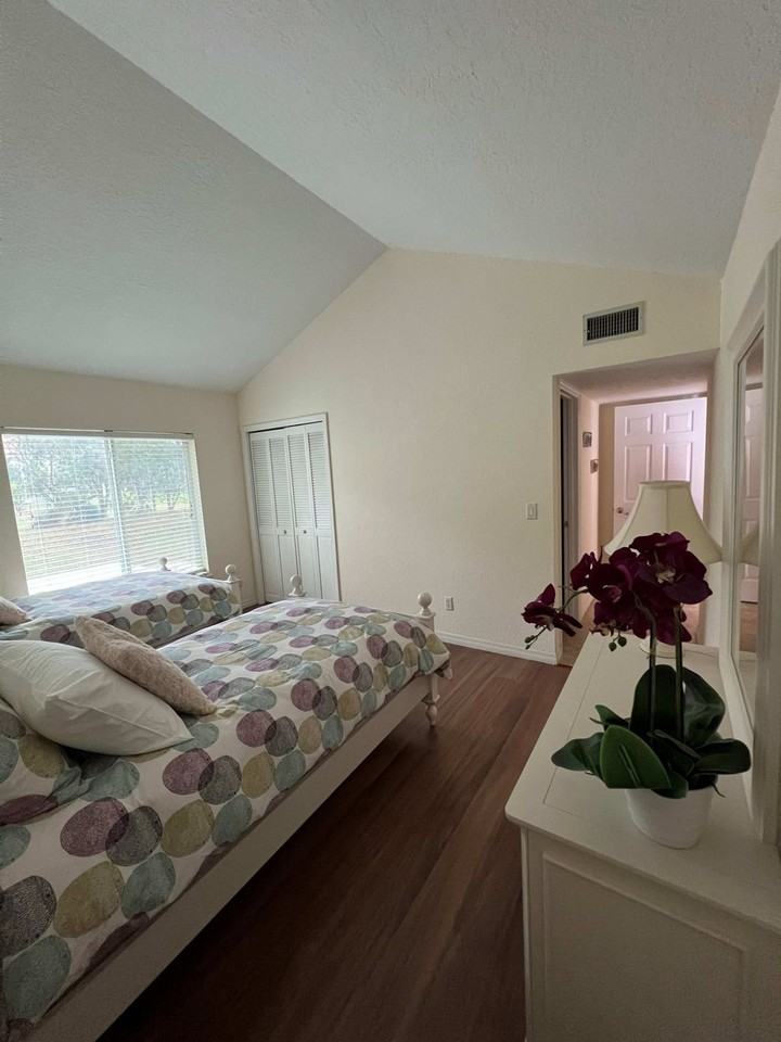 7546 Swiss Fairways Ave #1565897P - Photo 6 of 17