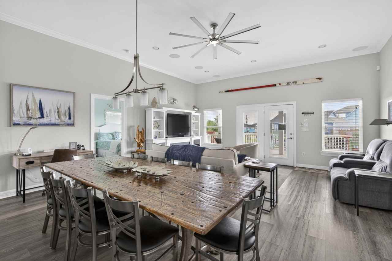 956 Biscayne #1560830P - Photo 5 of 50