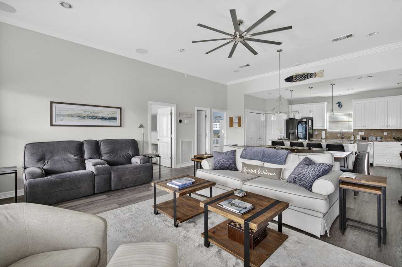 956 Biscayne #1560830P - Photo 7 of 50