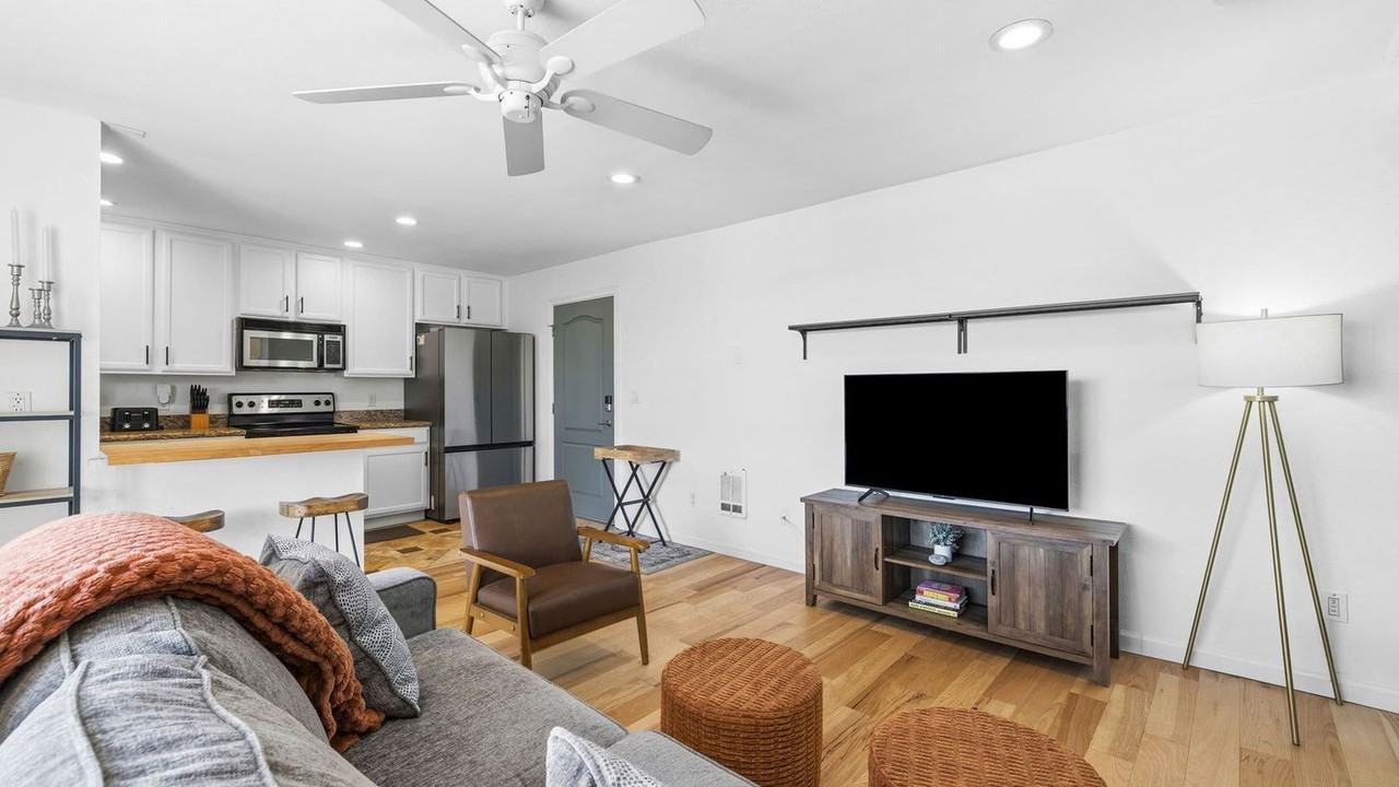 860 Turquoise St #1568497P - Photo 2 of 40