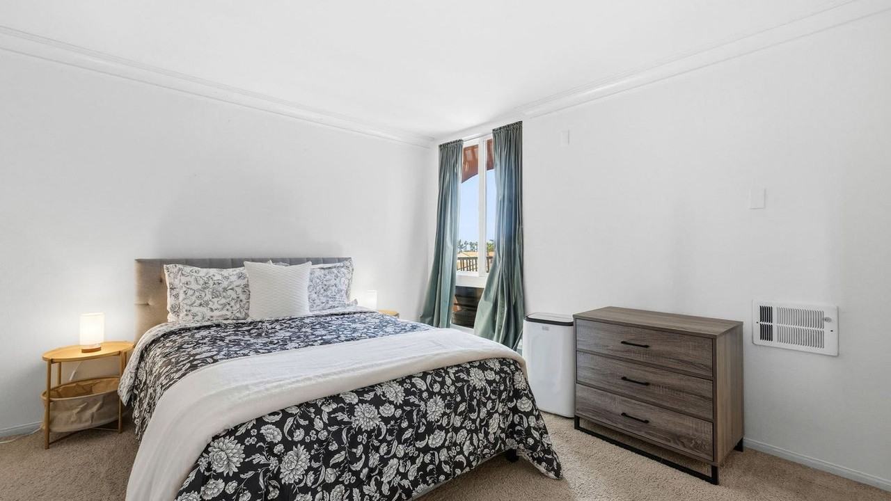 860 Turquoise St #1568497P - Photo 7 of 40