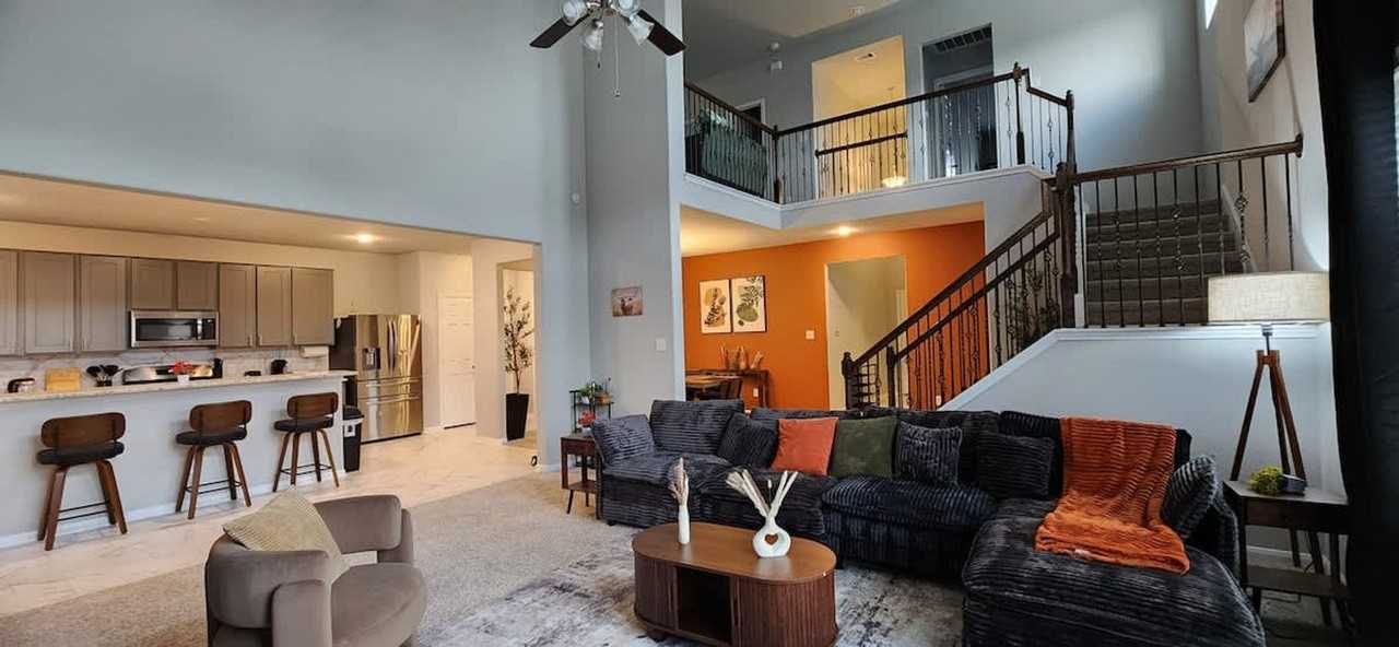 5462 Grand View Dr #1568482P - Photo 4 of 30
