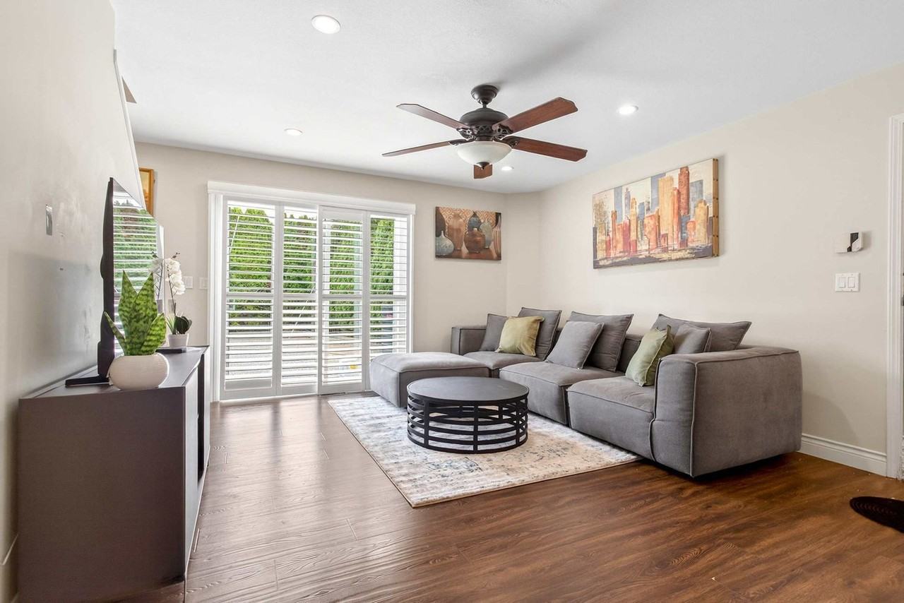 8470 142a St #1569585P - Photo 3 of 44