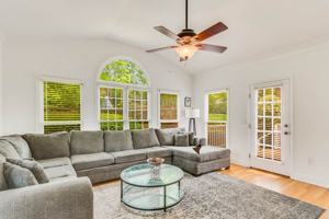 featured image of 1230 Oxford Dr Se