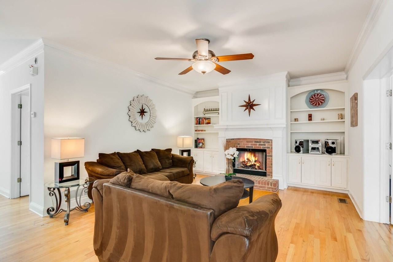 1230 Oxford Dr Se #1569855P - Photo 6 of 46