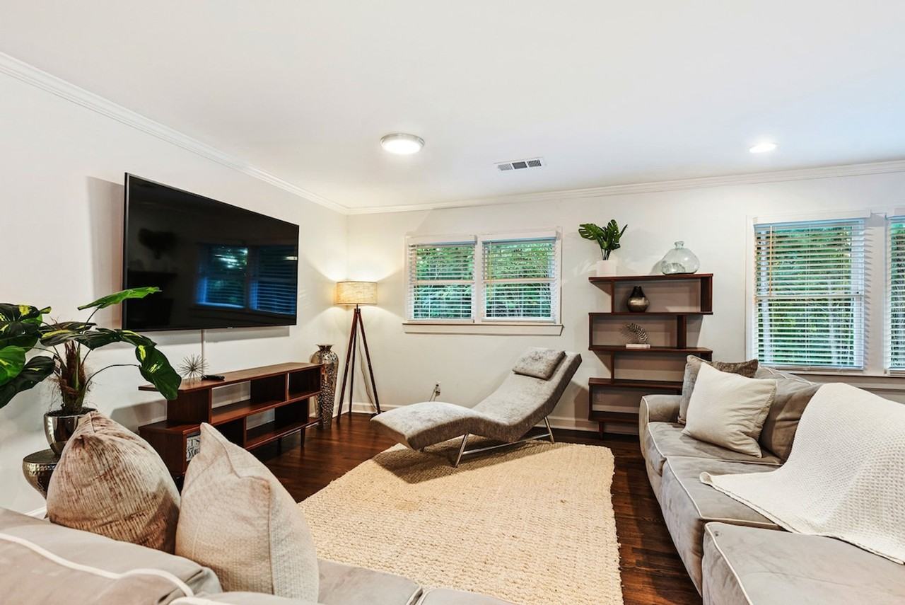 4050 Washington Rd #1569860P - Photo 4 of 50