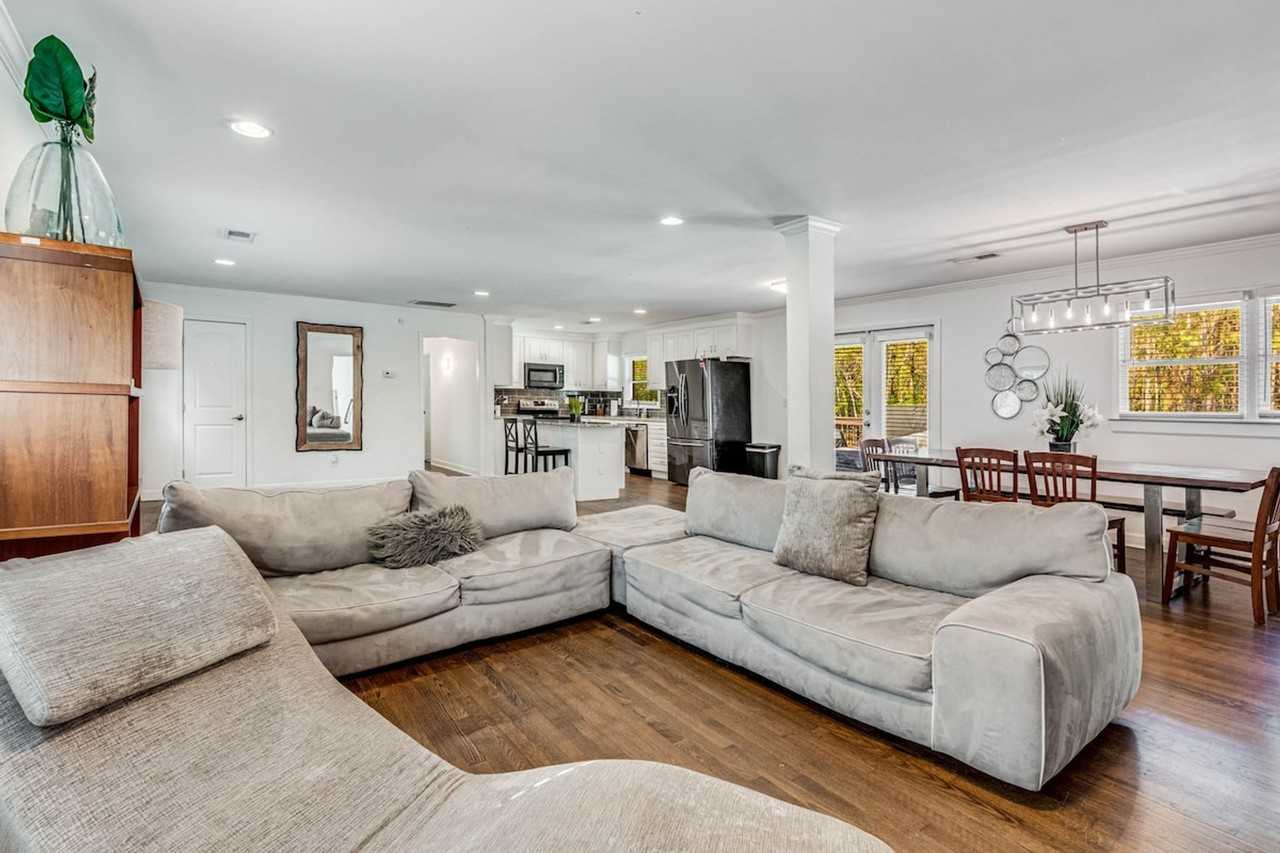 4050 Washington Rd #1569860P - Photo 6 of 50