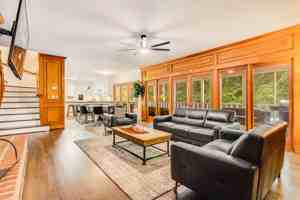 featured image of 6043 Giles Rd