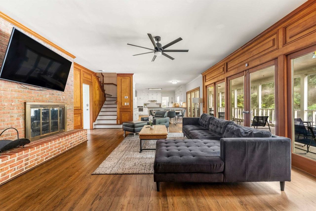 6043 Giles Rd #1569852P - Photo 4 of 50
