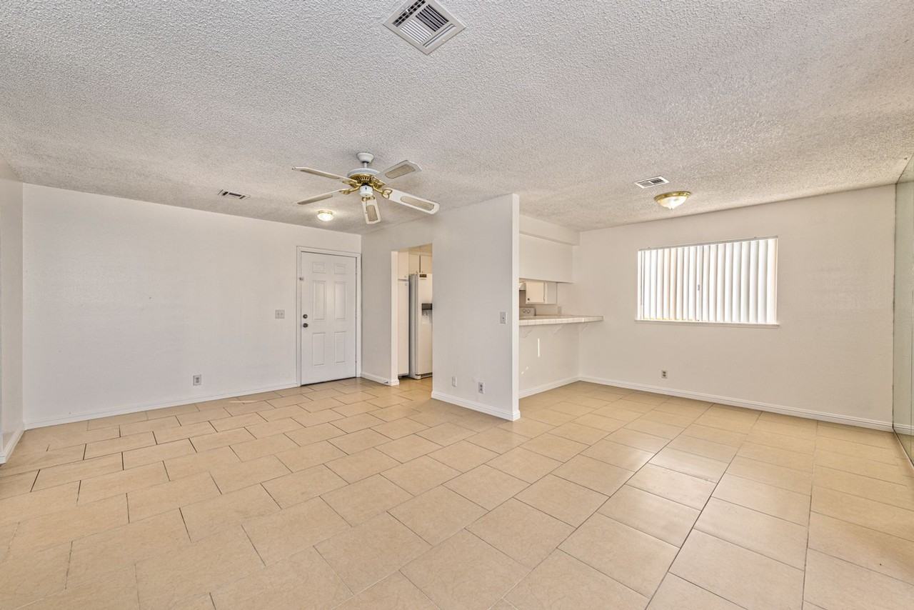 2358 Cardiff Ln #D - Photo 4 of 12