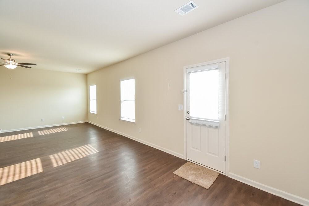 3531 Falconwood Dr - Photo 6 of 17