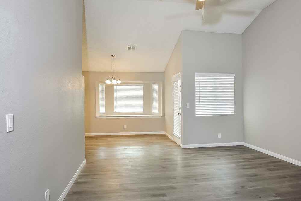 3316 Sturbridge Cir - Photo 3 of 21