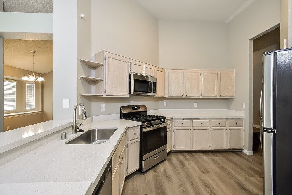 3316 Sturbridge Cir - Photo 7 of 21