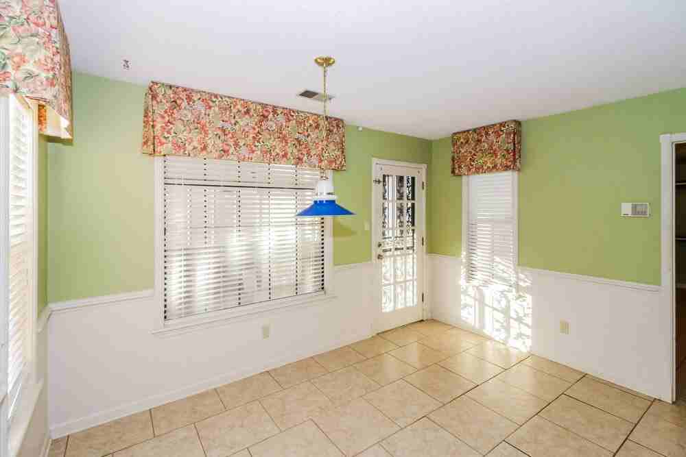 3467 Josee Ln - Photo 5 of 16