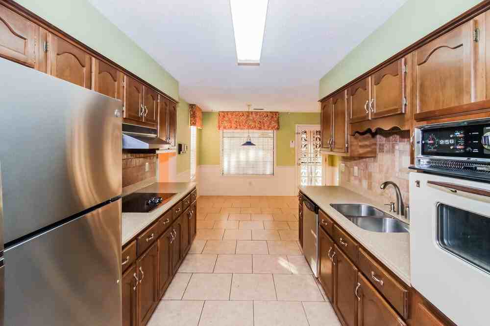 3467 Josee Ln - Photo 6 of 16