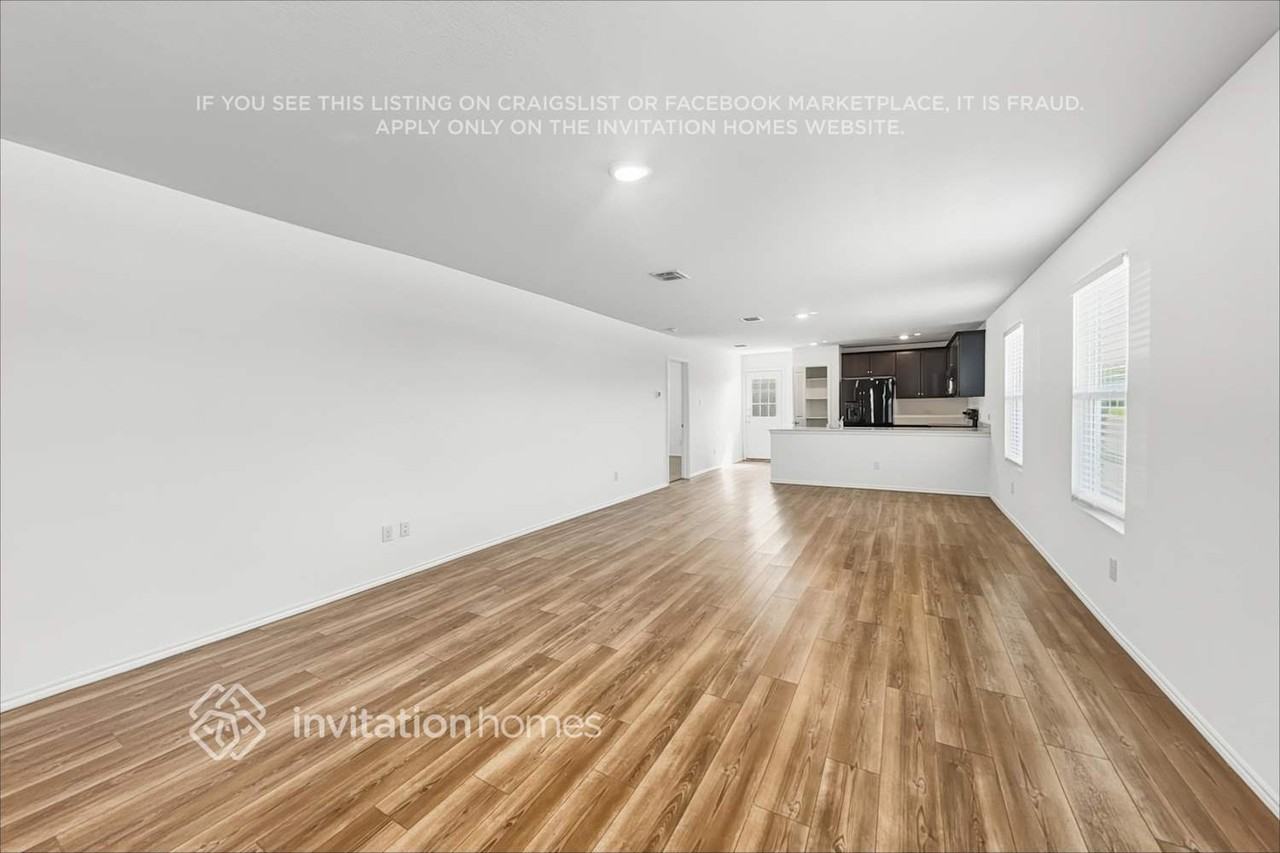 5406 Longshadow Dr - Photo 4 of 18
