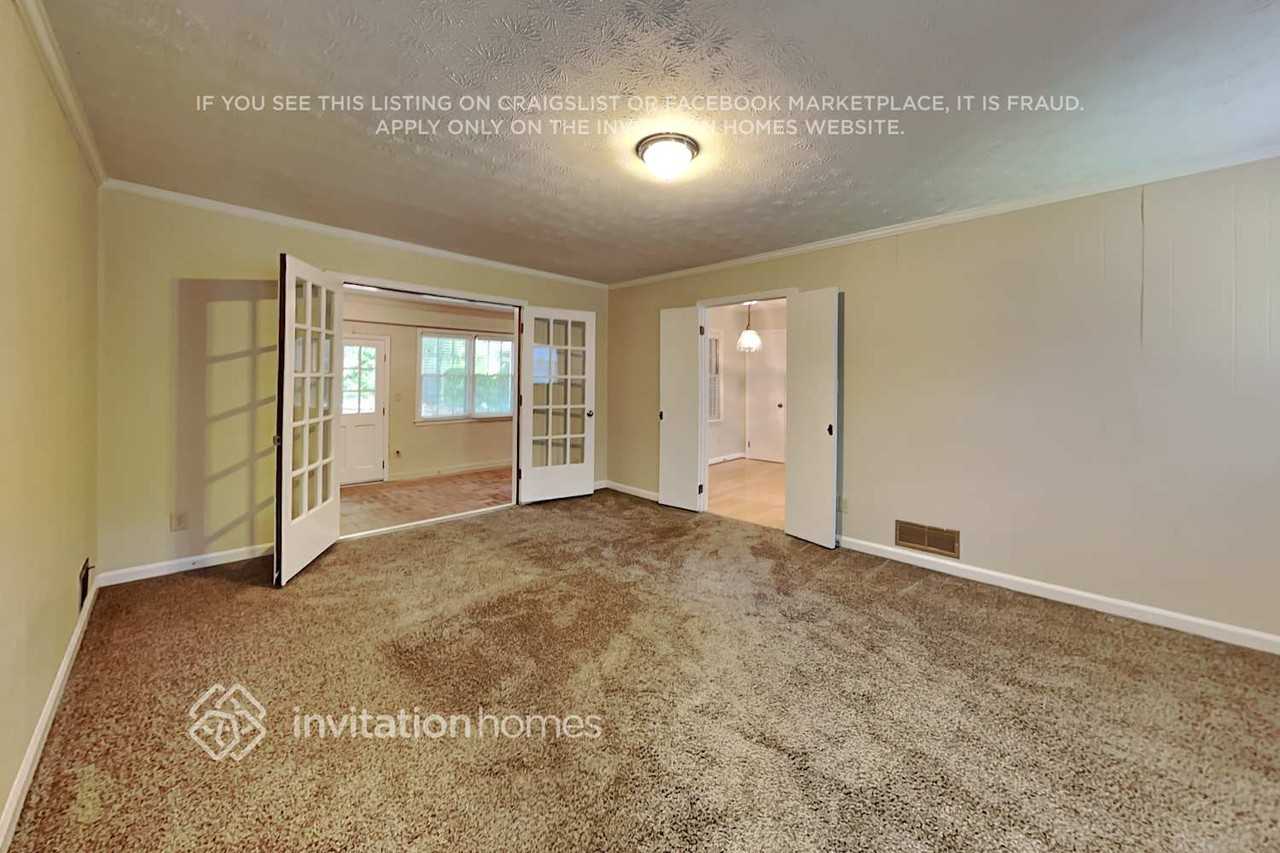 3158 Larkspur Cir - Photo 6 of 22