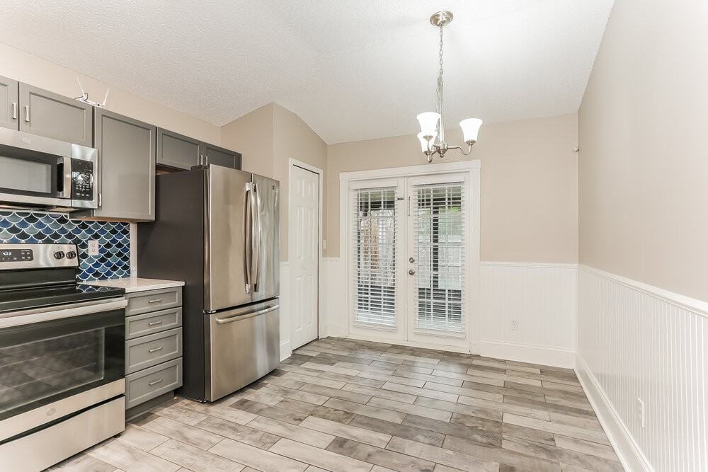 248 Carriann Cove Trl W - Photo 6 of 17