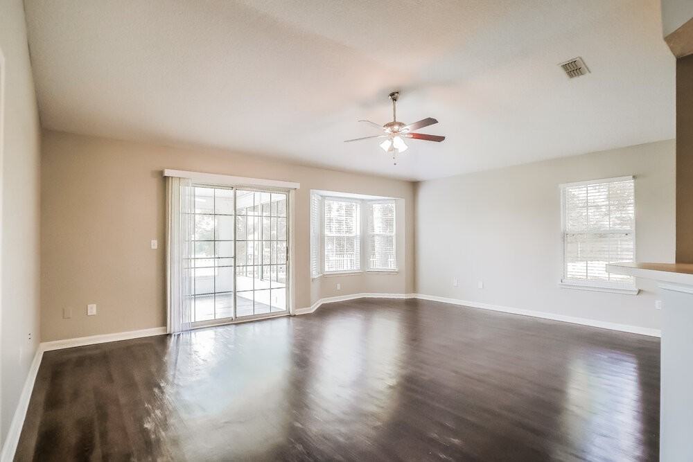 11132 Coldfield Dr - Photo 4 of 16