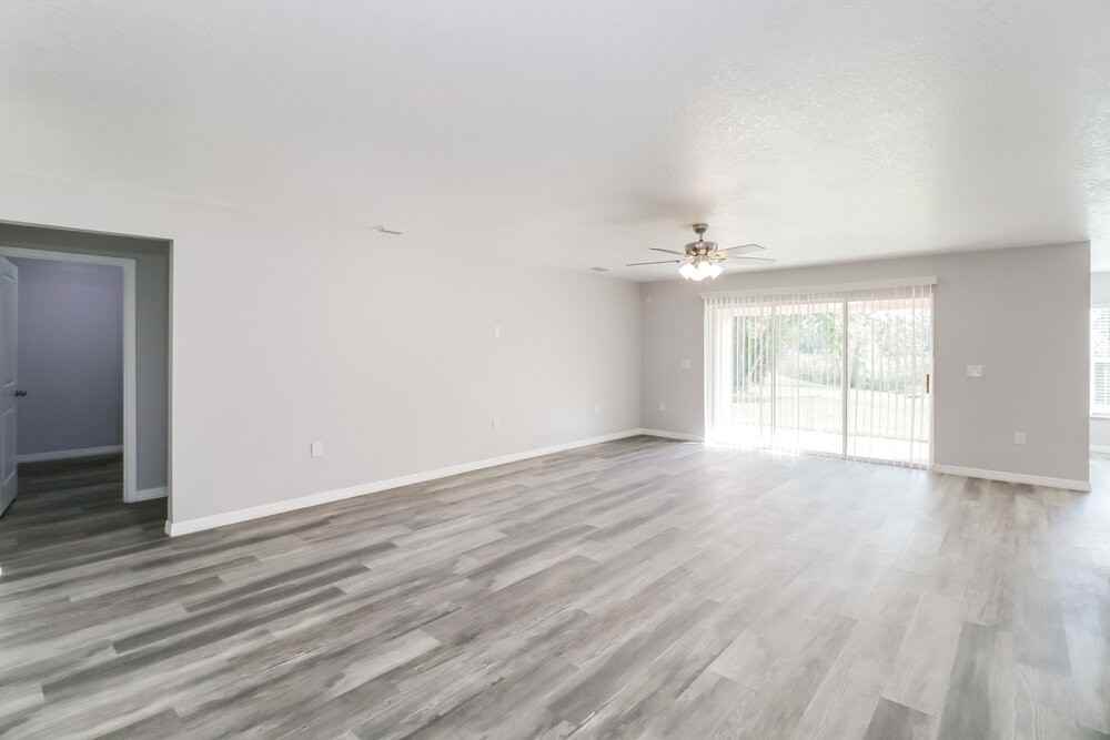 5468 Chestnut Ridge Rd - Photo 4 of 16