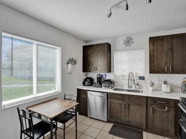 1488 Southwest 47th Avenue - Photo 3 of 8