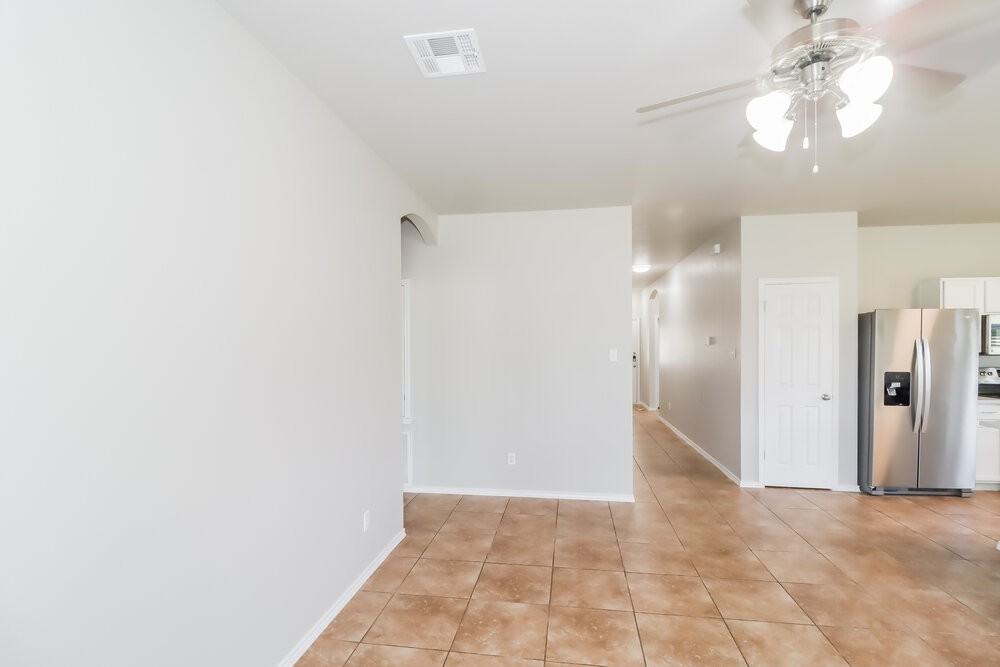 102 Creek Ledge Dr - Photo 4 of 16