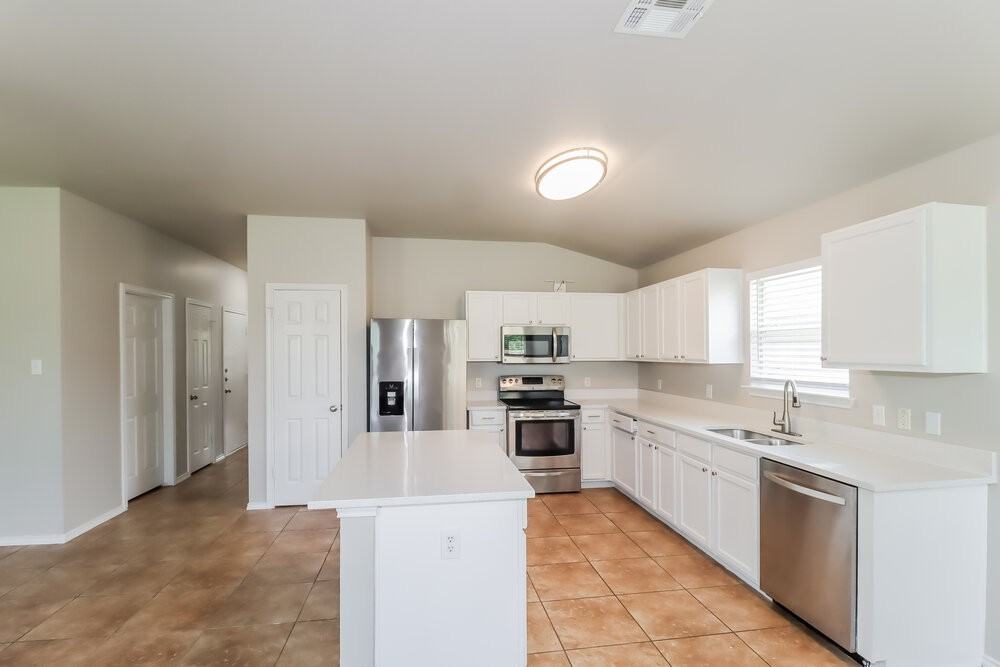102 Creek Ledge Dr - Photo 6 of 16