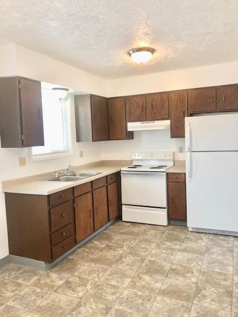 1720 Fife Ave - Photo 3 of 15