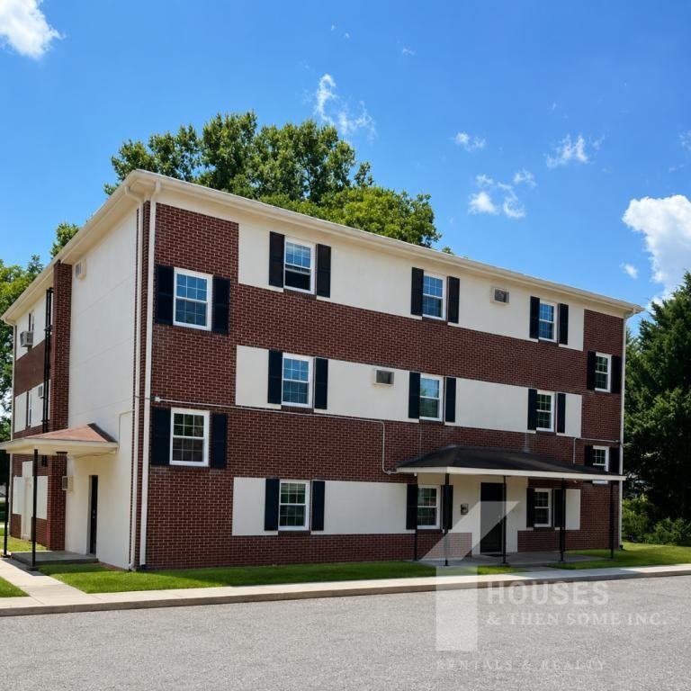 601 W Floyd Baker Blvd