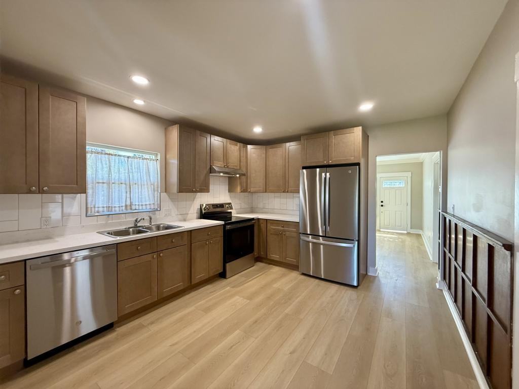 731 River Ave - Photo 2 of 21