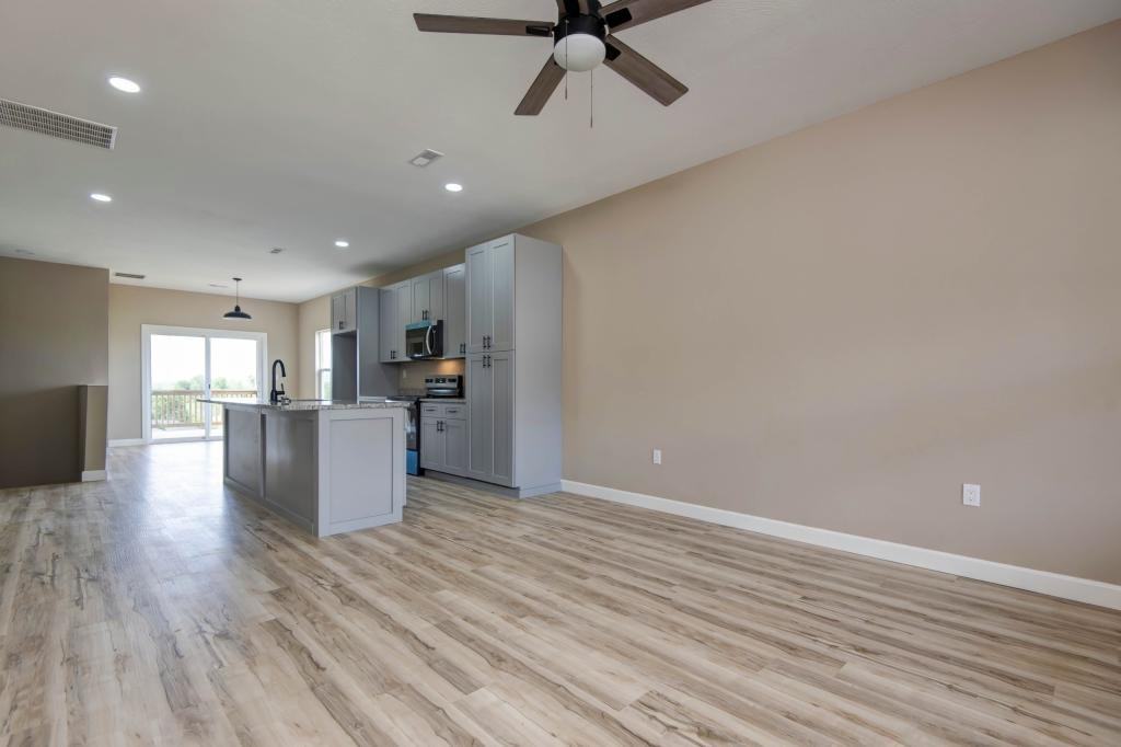 2101 N 26th St - Photo 4 of 17