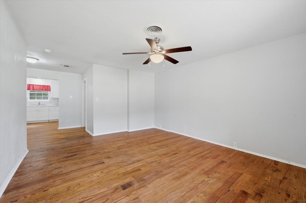 2521 N Hickory St - Photo 6 of 26