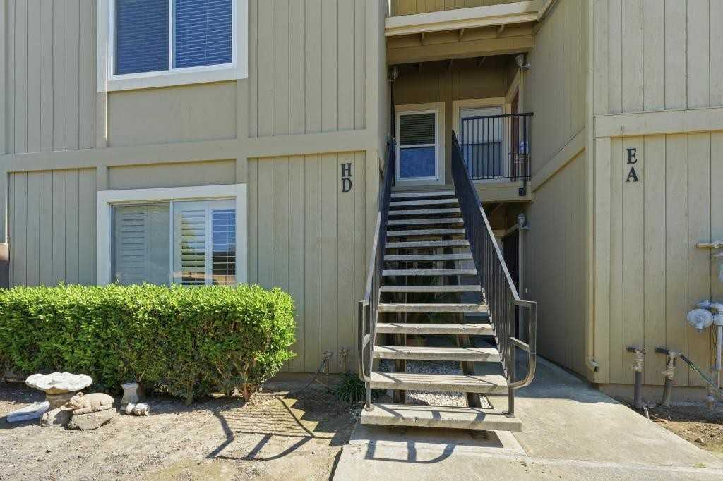 426 Cherry Ln ##H - Photo 2 of 28