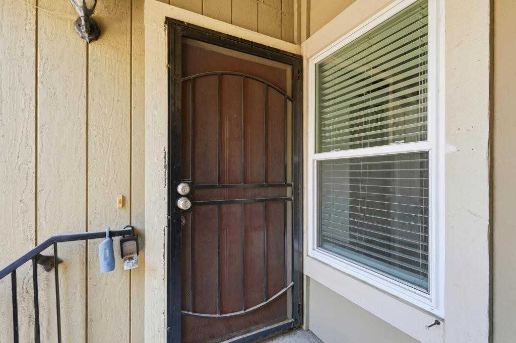 426 Cherry Ln ##H - Photo 3 of 28