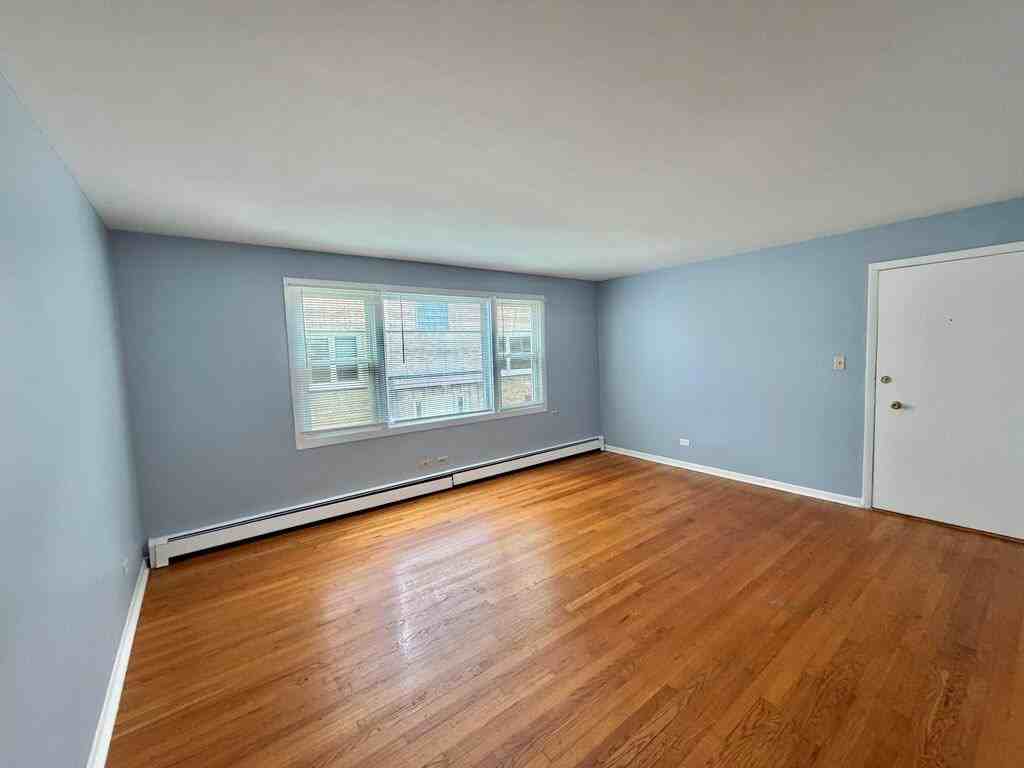 2119 135th Pl #4 - Photo 3 of 7