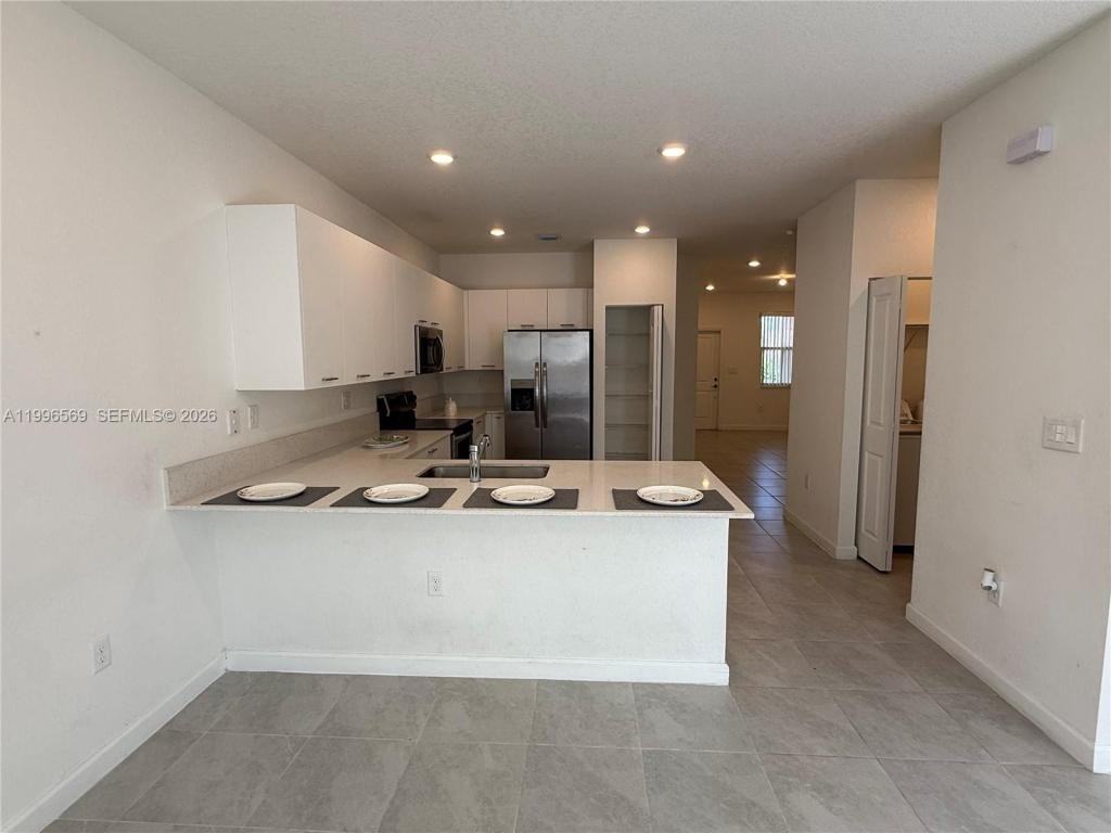 Nw 24th Ave - Photo 3 of 10