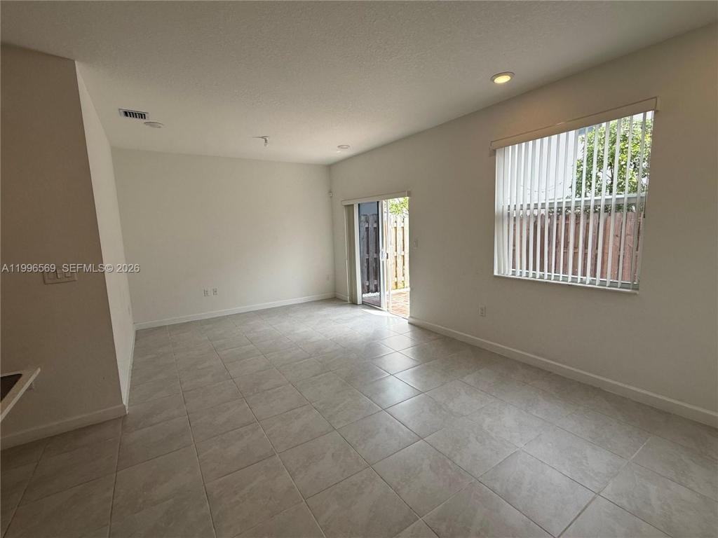 Nw 24th Ave - Photo 4 of 10