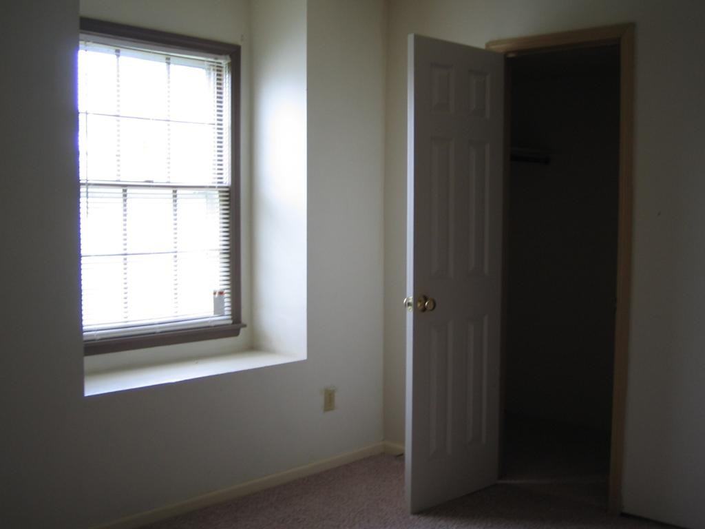 513 Minnesota St - Photo 3 of 8