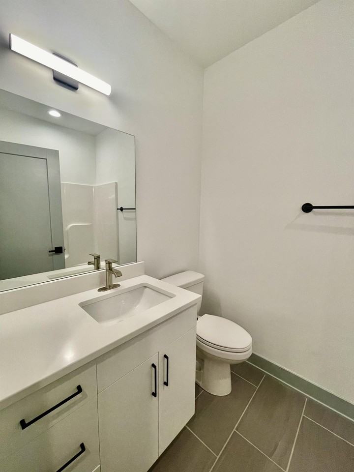 420 Breezewood Dr #107 - Photo 7 of 42